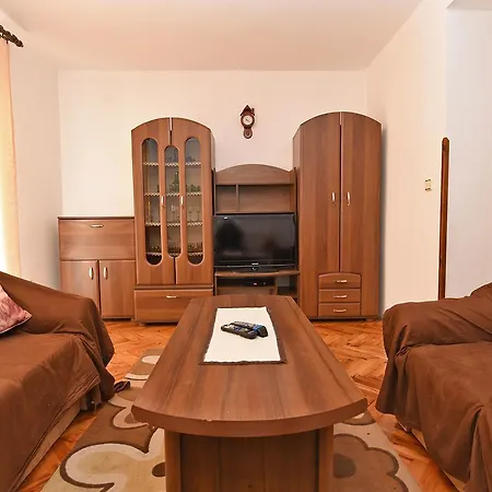 Luciano 621 Apartament *