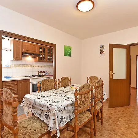 Luciano 621 * Rovinj
