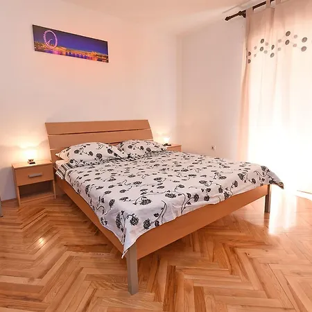 Luciano 621 Apartment *